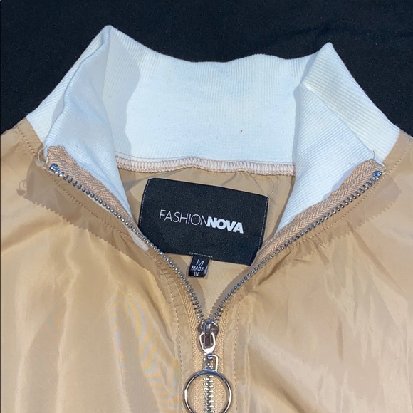 3 for $10 Tan Windbreaker Jacket (NEVER WORN) - Picture 4 of 4